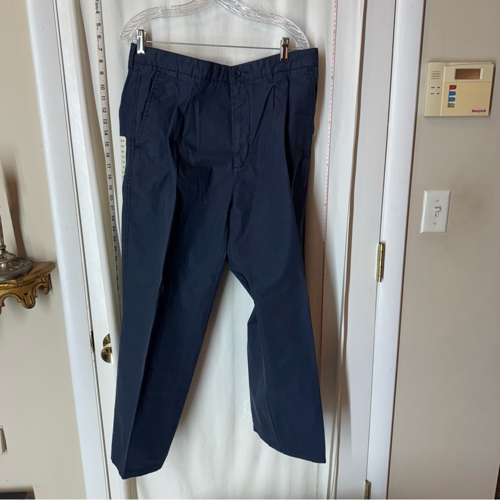 Vintage Men's Gap Pleated Khakis